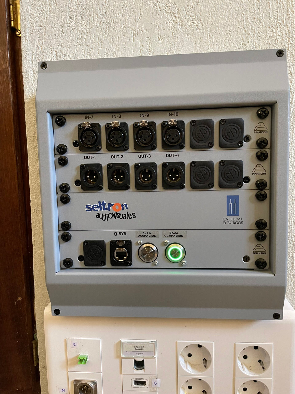Wall Rack without door MI 4U 70mm dyp, SORT