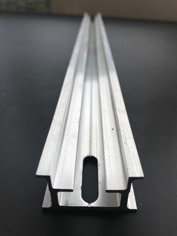 DIN SKINNE 19" ALUMINIUM(FOR DIN KLEMMER)(493x18mm)